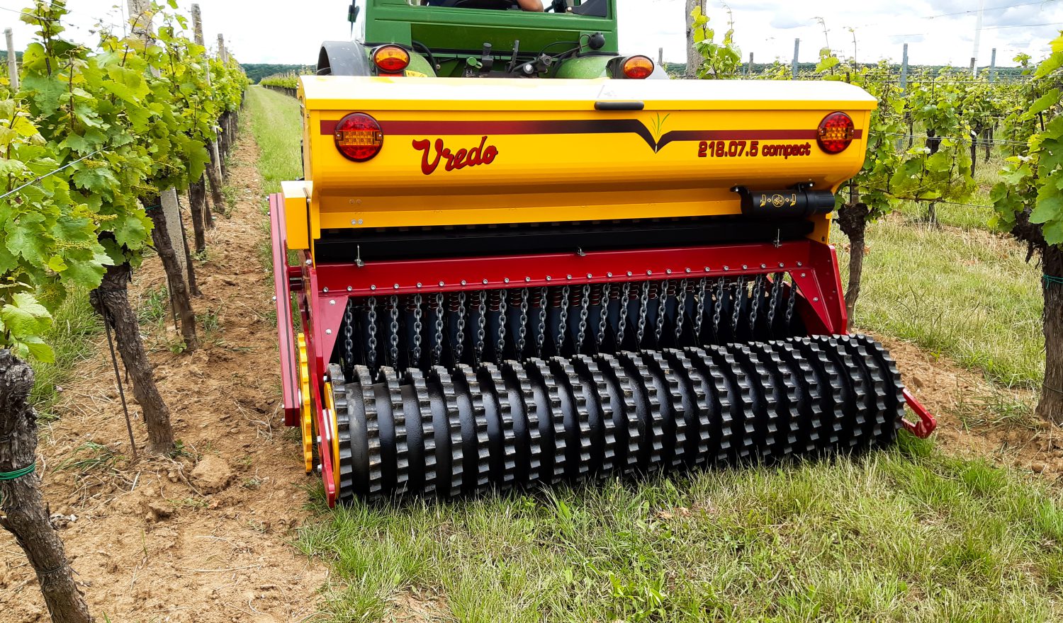Investeerder Apicem koopt fabrikant in agromachines